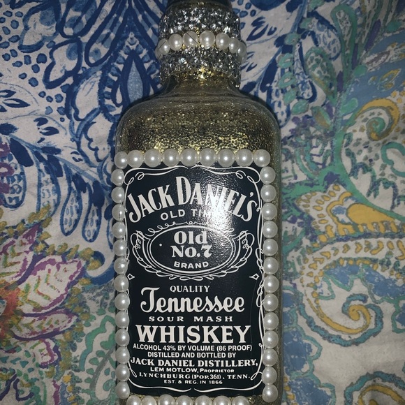 Sparkly Jack Daniels Bottle - Picture 2 of 3